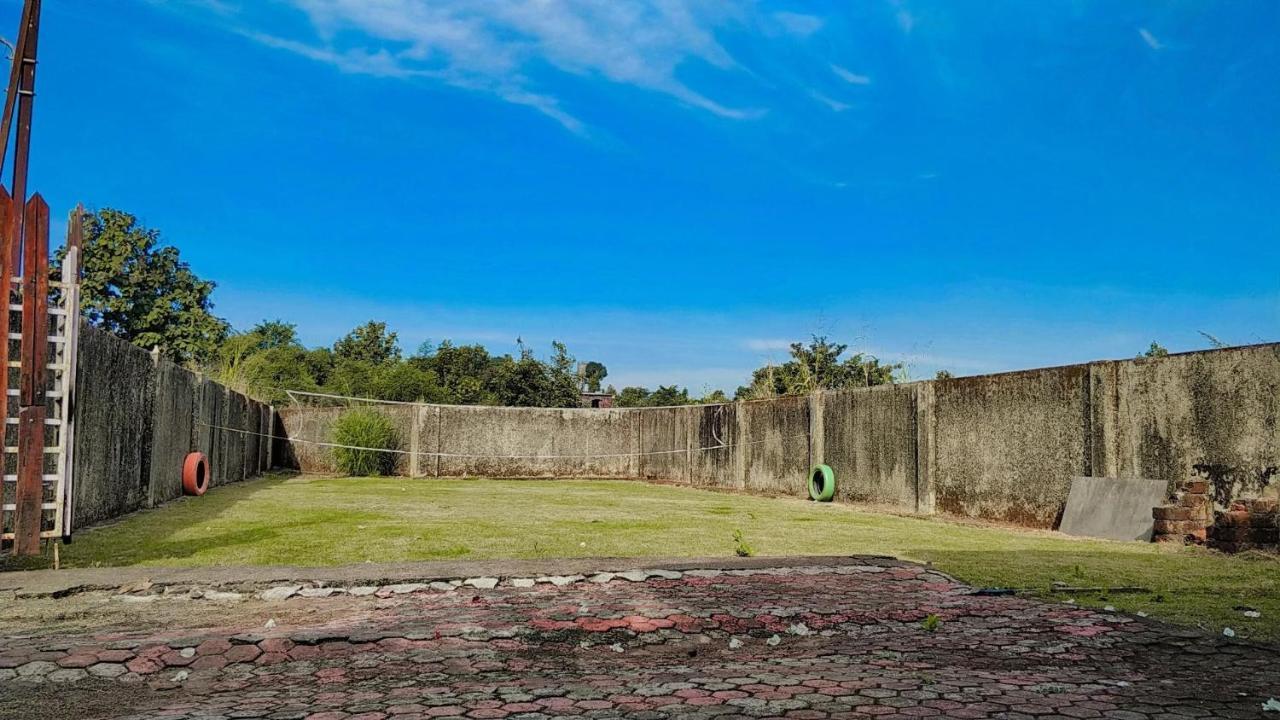 Chalet Ahaz, The Place Of Privacy With Outside Sitting Karjat Luaran gambar