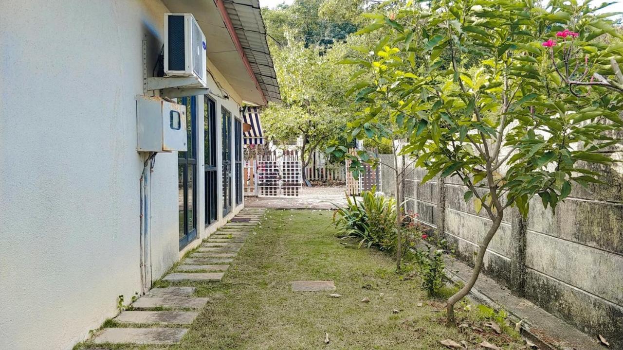 Chalet Ahaz, The Place Of Privacy With Outside Sitting Karjat Luaran gambar