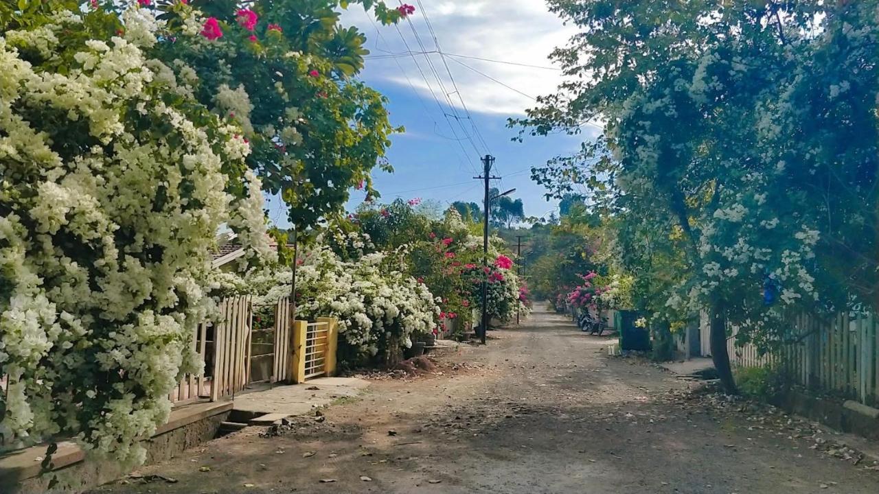 Chalet Ahaz, The Place Of Privacy With Outside Sitting Karjat Luaran gambar